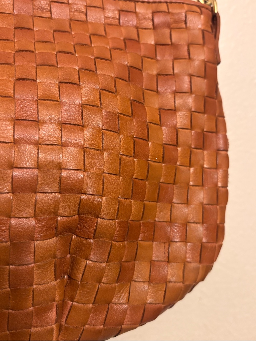 NWT CLARE V. Petit Moyen in Natural Woven Checker - Picture 3 of 10